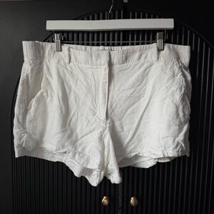 Abercrombie & Fitch Women's High Waist White Shorts ✨